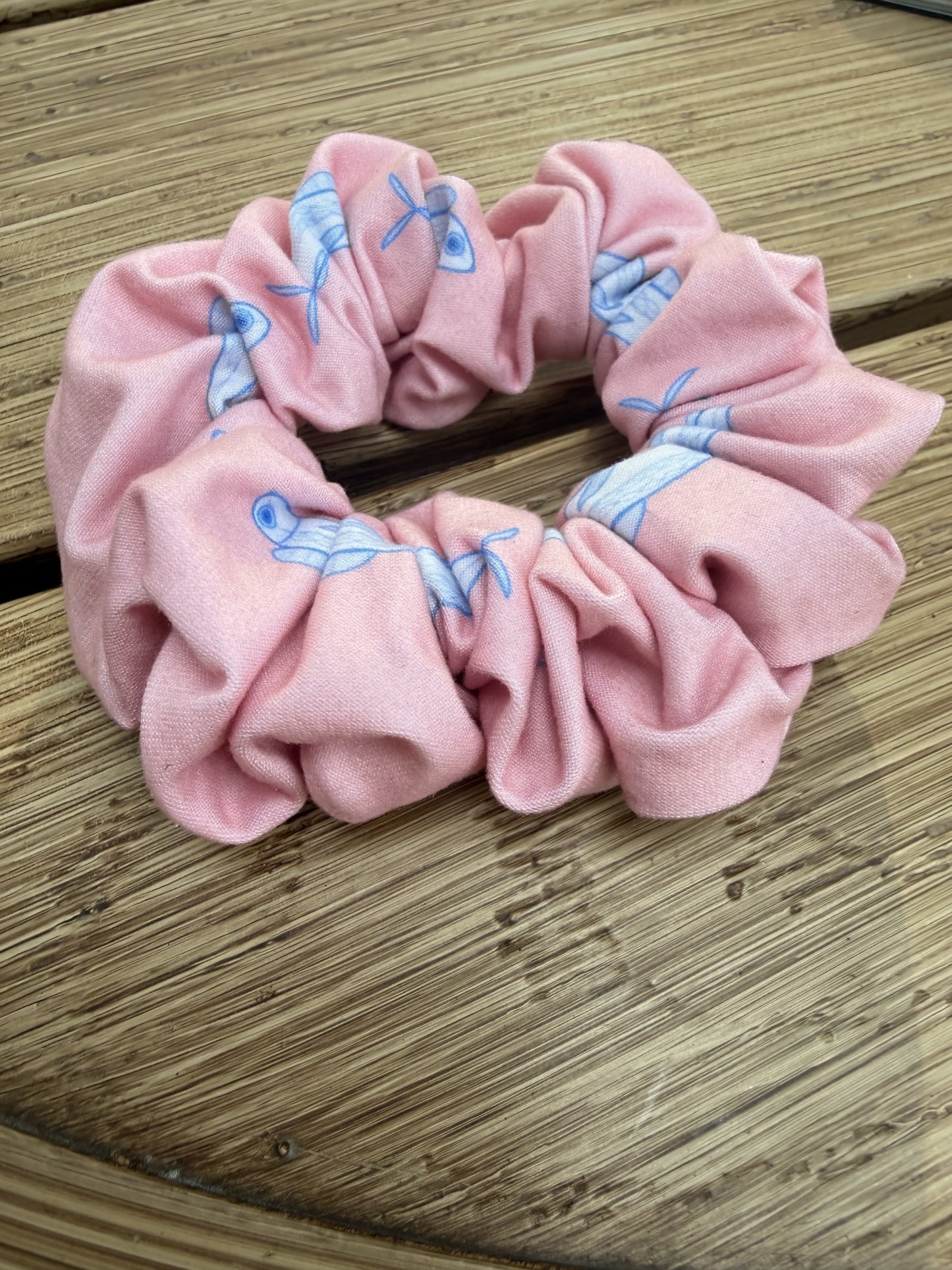 Fishy scrunchie